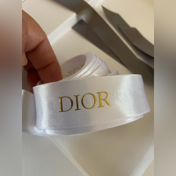 Christian Dior Around the World gift box with magnetic closure flap - Picture 15 of 15